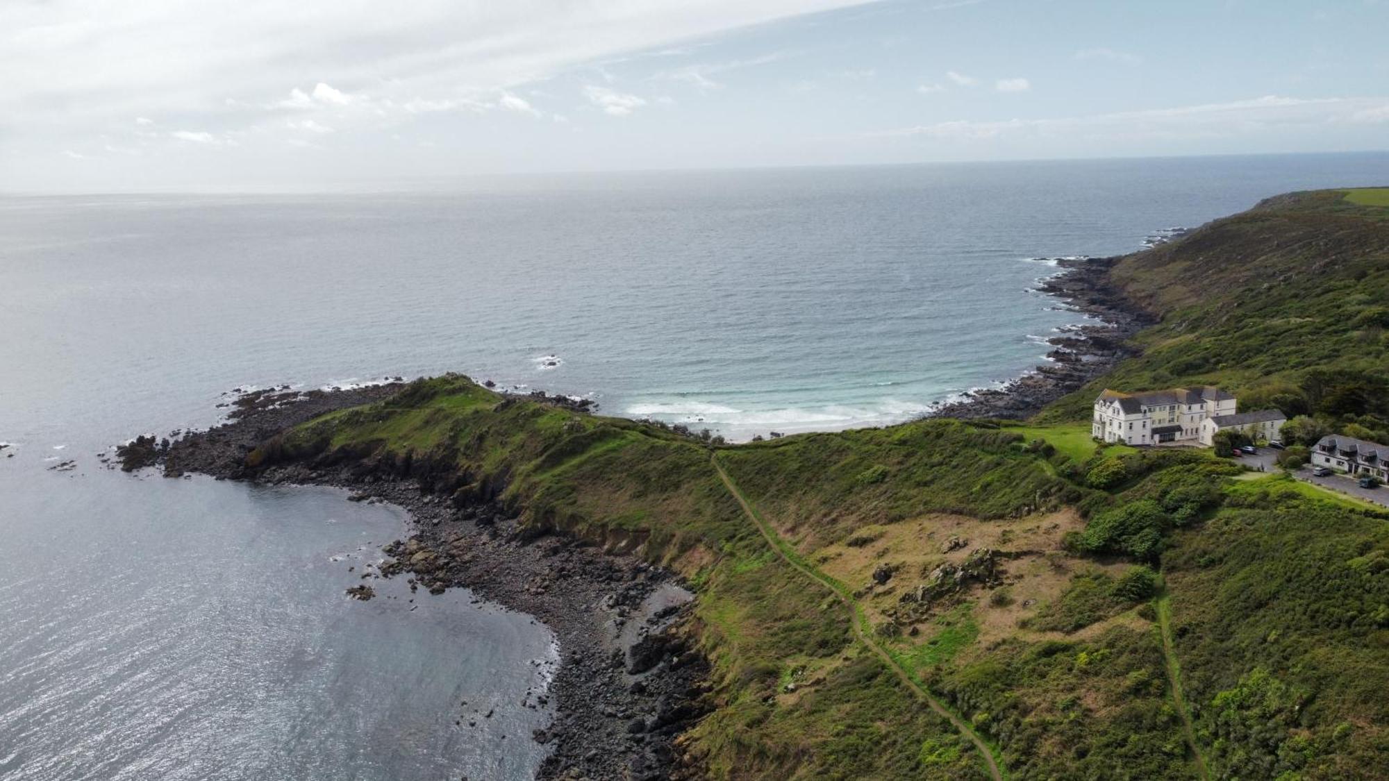 Вилла Journeys End With Stunning Sea Views From The Headland Коверек Экстерьер фото