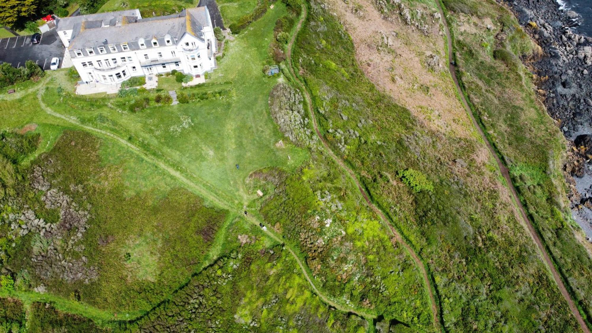 Вилла Journeys End With Stunning Sea Views From The Headland Коверек Экстерьер фото