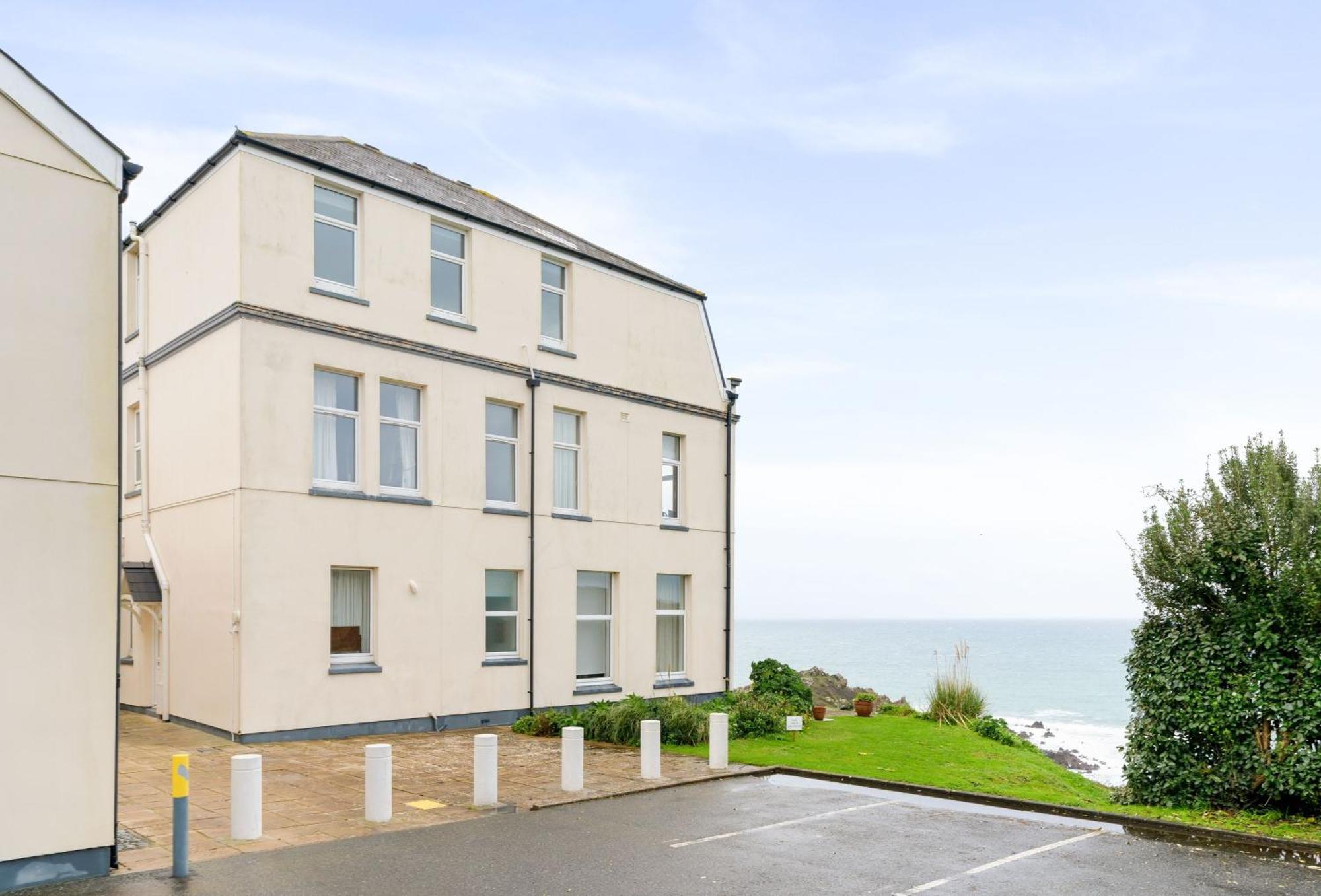 Вилла Journeys End With Stunning Sea Views From The Headland Коверек Экстерьер фото
