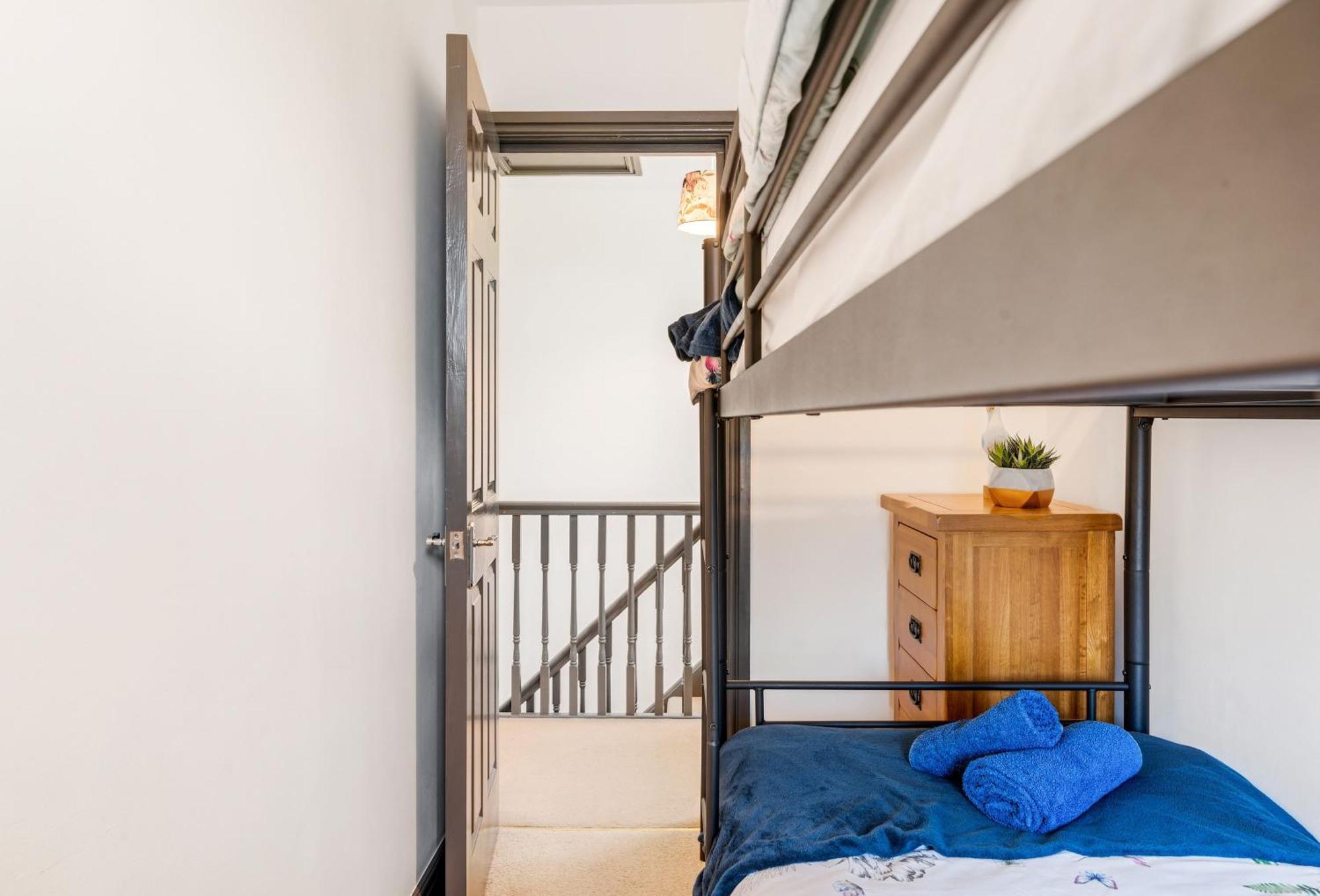 Вилла Journeys End With Stunning Sea Views From The Headland Коверек Экстерьер фото